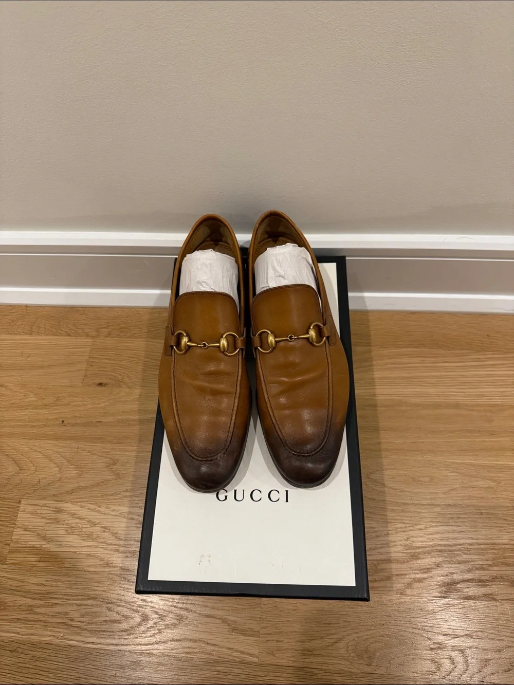 Gucci Men’s Tan to Dark Brown Leather Horsebit Loafers
